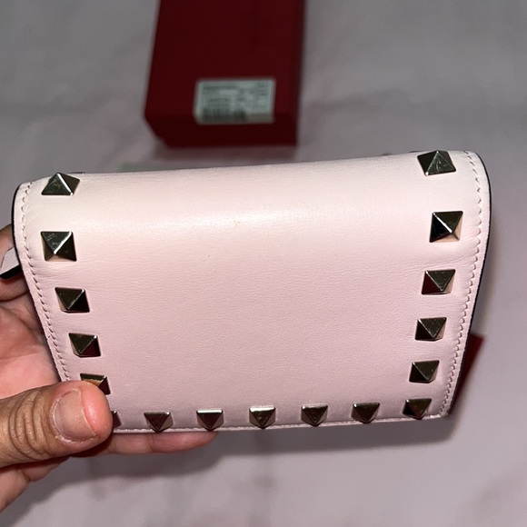Valentino Garavani baby pink stud mini wallet - Picture 10 of 11